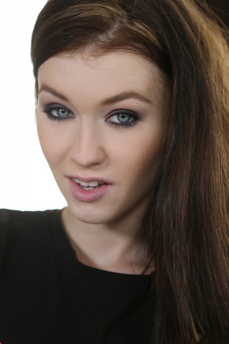 Misha Cross actriz sexual imágenes