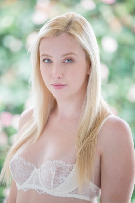 Samantha Rone hermosa actriz archivo