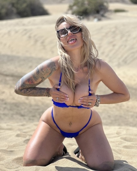 lesbiana de grandes tetas tatuada sexo bonito galerías